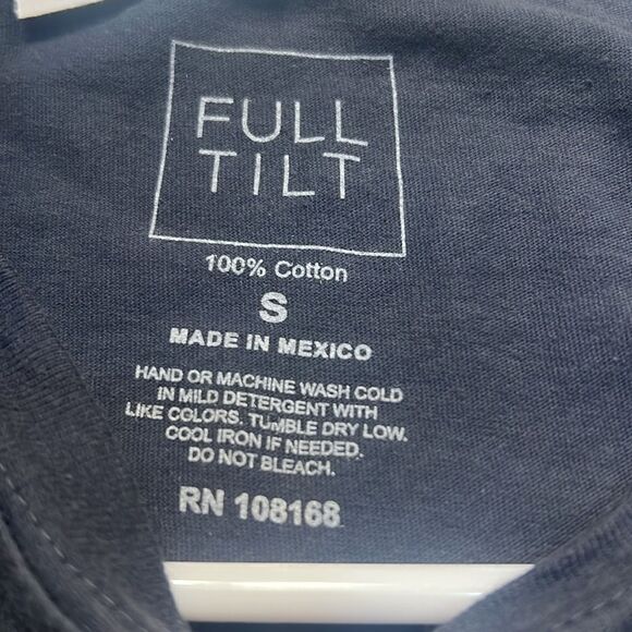 Full Tilt Rebel Heart Revolution T-shirt NWT- Men Small - Picture 2 of 5